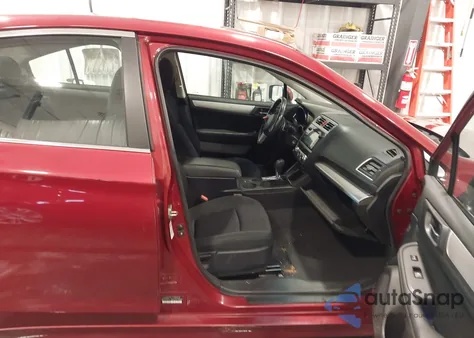 2015 Subaru Legacy 2.5I Premium из США, поврежденный, VIN 4S3BNBC64F3038523